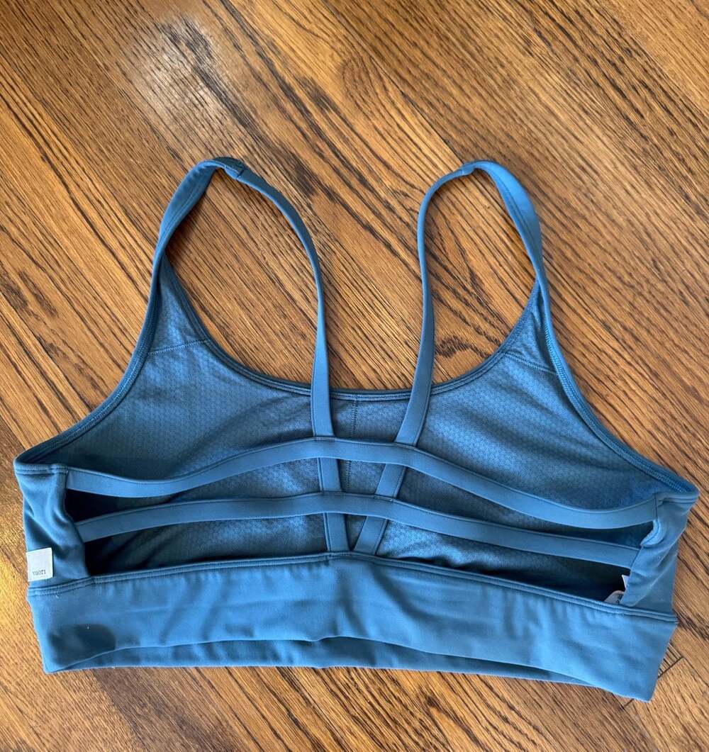 Vuori Yosemite Sports Bra Size XL Blue Strappy Back Padded